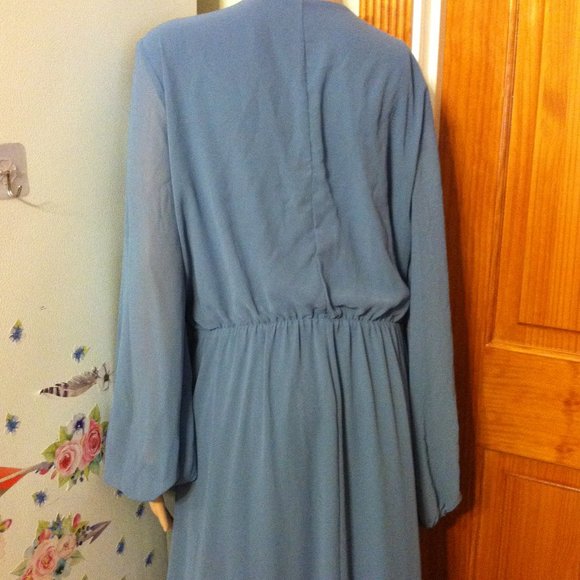 DB Studio Dress - Picture 6 of 7